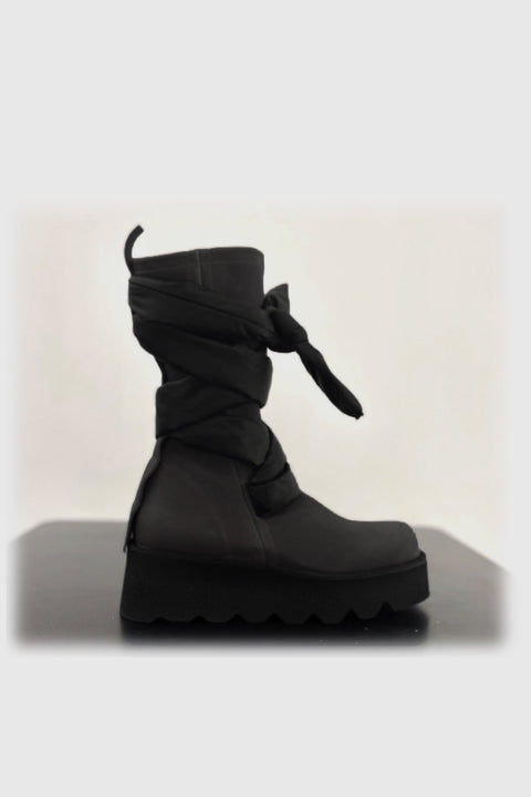 Mind Bending Boot - Black/Black